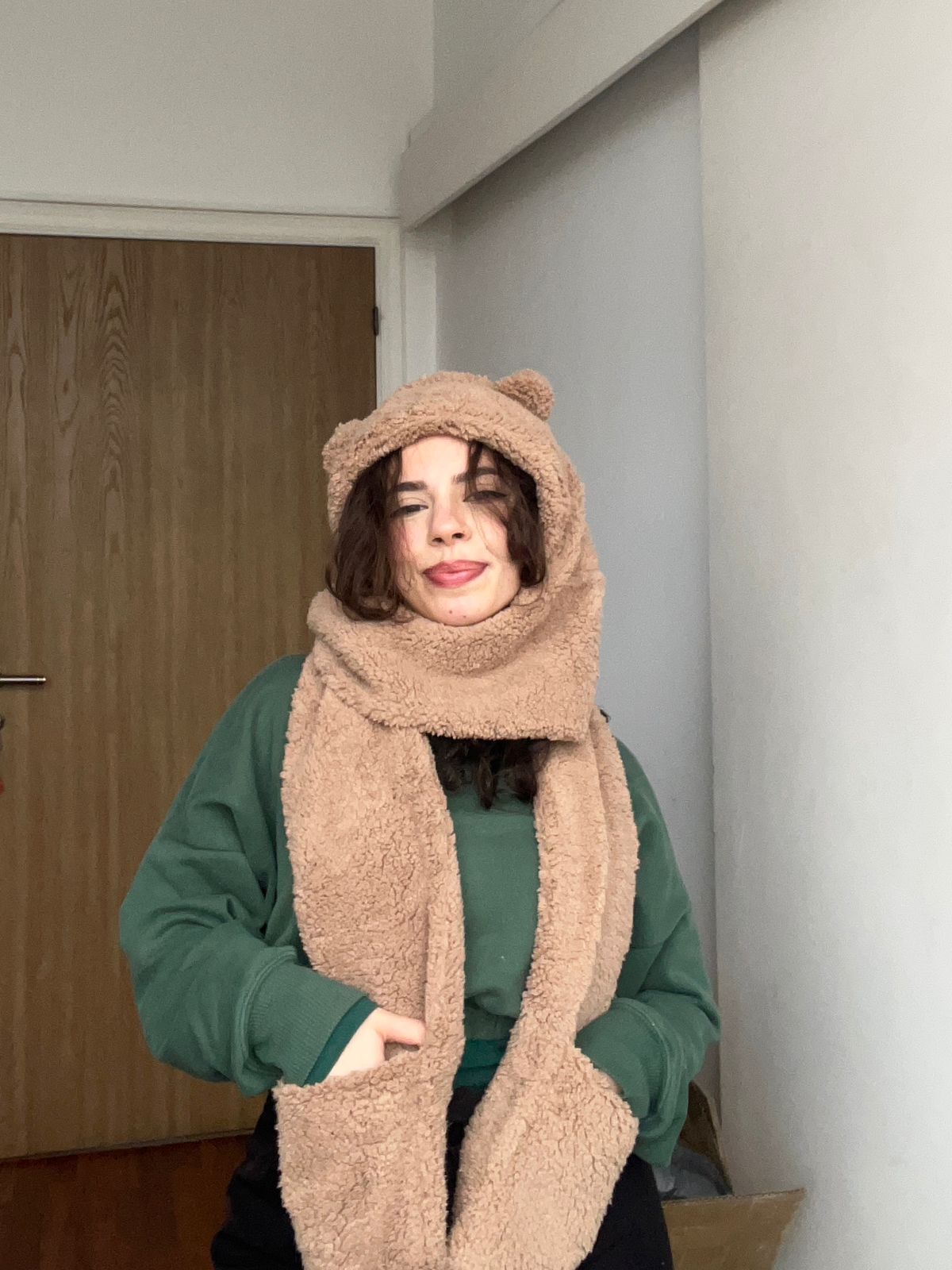 Fluffy Scarf-Hat
